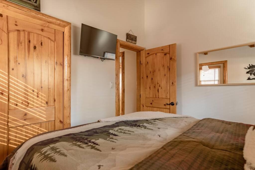 Hot Tub*Kids Room*Family Cabin Big Bear City Exteriör bild